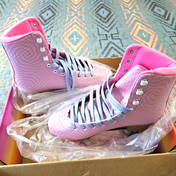 NIB Impala Wavy‎ Check Rollerskates - Picture 1 of 8
